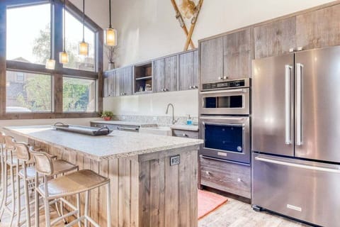 Snow Creek Clubhouse Kitchen