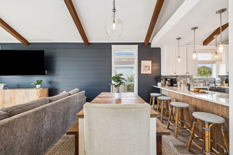 Plenty of room for everyone at meal time