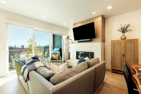 Luxury townhouse
