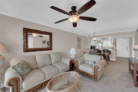 Cozy sofa to relax Riviera Club 802