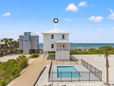White Knot Vacation Home