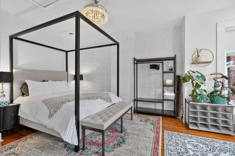 Master Bedroom. Queen Bed located on second floor