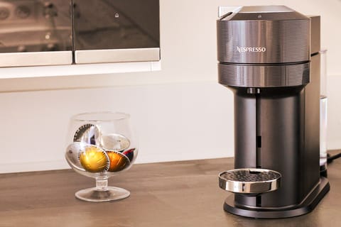 Nespresso Vertuo espresso machine and its pods