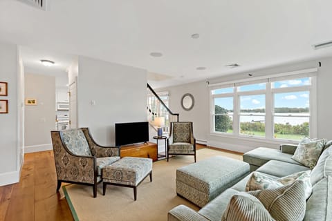 Welcome to Rocky Point Retreat in the beautiful seaside town of Orleans, MA