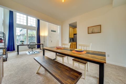 Multiple Workspaces & Dining Spaces