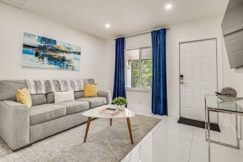 Fort Lauderdale Vacation Rental | 1BR | 1BA | Threshold to Enter | 500 Sq Ft