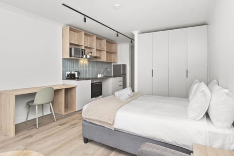 The York City Studio Apartment with Gym (31795)