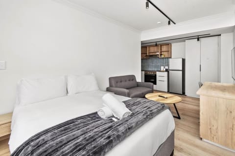 The York City Centre Studio Apt with Gym (32021)