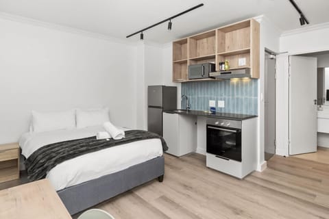 Studio apartment with Gym at The York (32052)