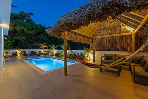 Outdoor sitting area by night 