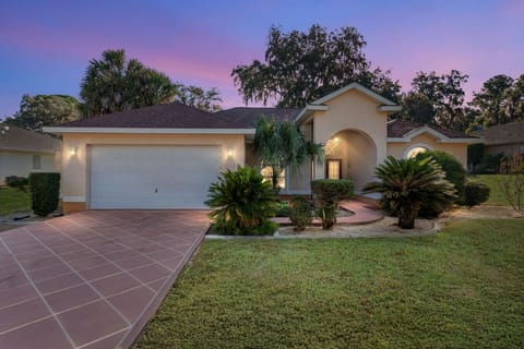 Villa Pearl by night