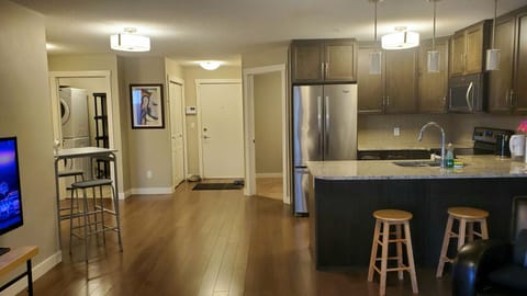 Cozy Luxurious Condo