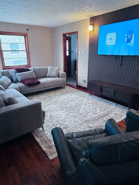 3-bedroom house in serene South Bend! House in Mishawaka