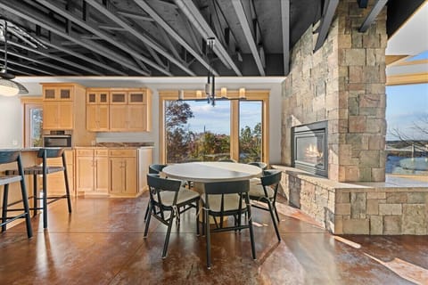 Pull up a chair, pour the wine, and feast your eyes before you even touch your plate. This dining room doesn’t just serve meals — it serves moments.