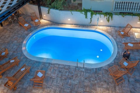 Holiday Home Swimming Pool