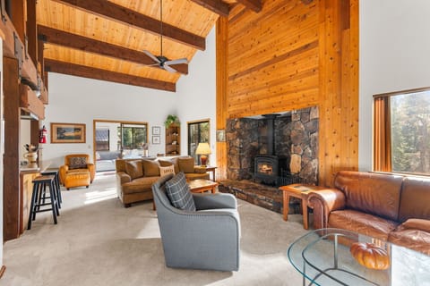 Living Room with Gas Fireplace