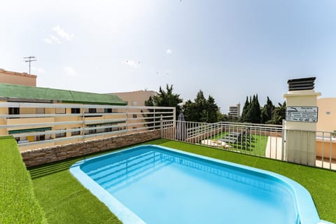Holiday Home Swimming Pool