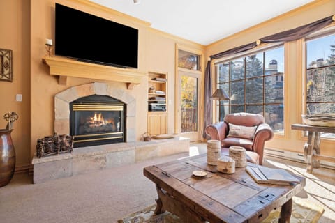 oxfordcourt-206-4226_54882172780_o