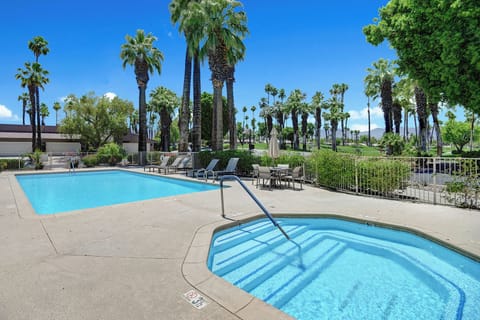 COMMUNITY POOL.jpg mls
