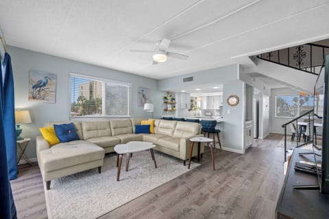 B-2 Spacious Living room with comfy leather furniture