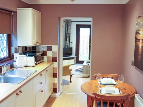Kitchen/diner | Heron&rsquo;s Rest, Tenby
