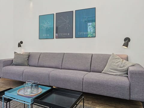 Wood Flooring, Design, Hardwood, Laminate Flooring, Armrest, Living Room