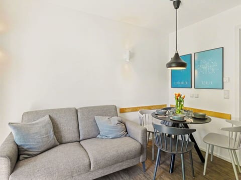 Furniture, Interior Design, Wall, Flooring, Couch, Wood, Ceiling, Floor, Room, Living Room