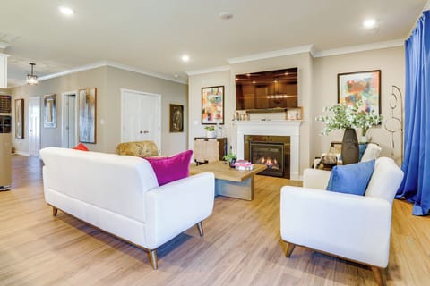 Verona Vacation Rental | 2BR | 2BA | 1,704 Sq Ft | 1 Step Required