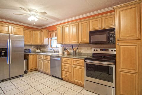 Elevation Vacation Rentals- Deer Path