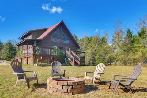 Newport Vacation Rental | 2BR | 1.5BA | 1,100 Sq Ft | Stairs Required