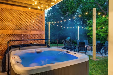 Experience ultimate relaxation in the hot tub!
