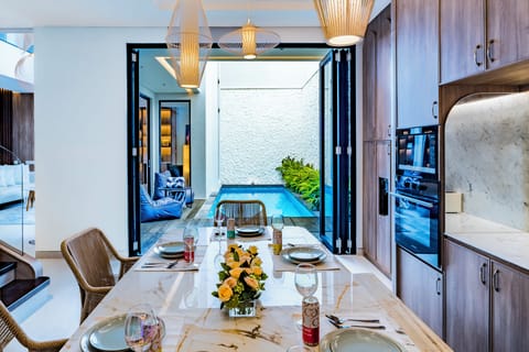 [KITCHEN] Dine in style by the pool