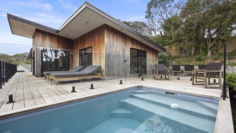 Heated plunge pool