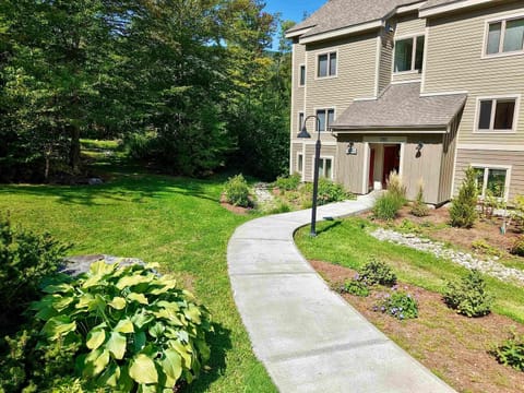 End unit!  Ski trails are at those trees! 