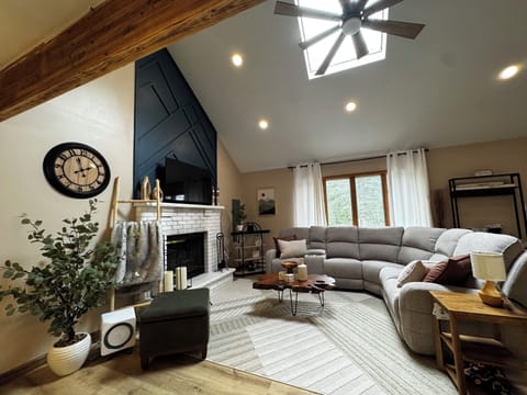 living room reclining chairs, working fireplace, 