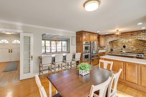Dining Area | Kitchen | Breakfast Bar | 1st Floor