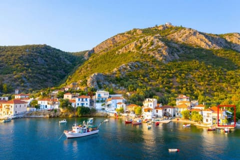 Trikeri directly on the sea