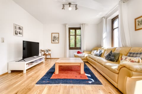 Living room in the Bergwelten family vacation apartment in Bludenz.