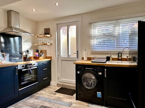 Oven and Washing Machine