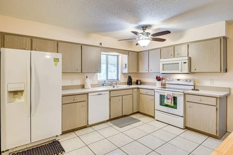 Kitchen | Cooking Basics | Dishware/Flatware