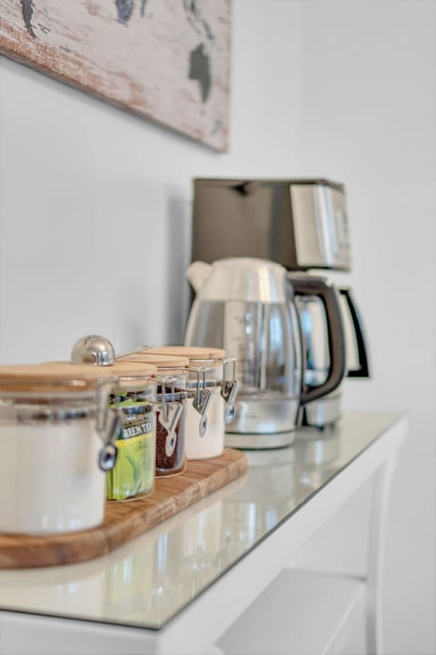 "One out of three drinks decaf or tea"