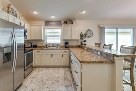 Kitchen | Dishwasher | Drip Coffee Maker