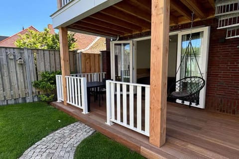 Entrance / Reception