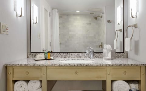 Bathroom with fresh towels.