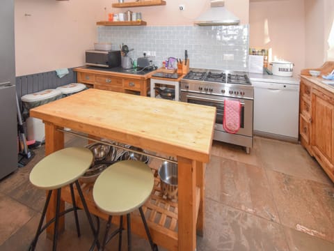Kitchen | Sunnycote, Arnside