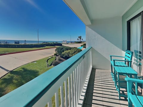 Welcome to Casa Del Mar 105!