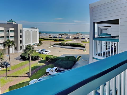 Welcome To Casa Del Mar 367!