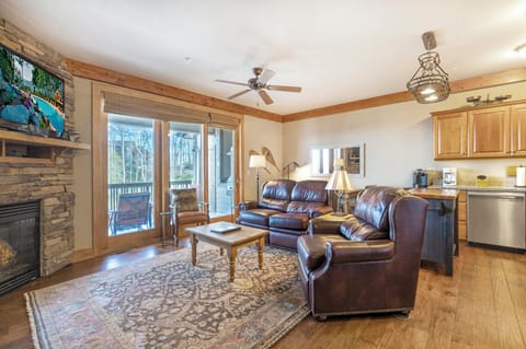 Living Room --- Cozy Mountain Feel w/ Gas Logs