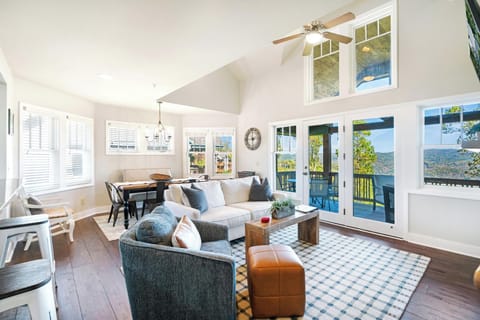 Mountain View---Open Floor Plan