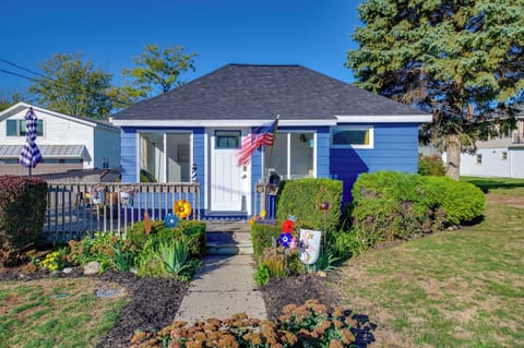 Spring Lake Vacation Rental | 2BR | 1BA | 2 Steps to Enter | 970 Sq Ft